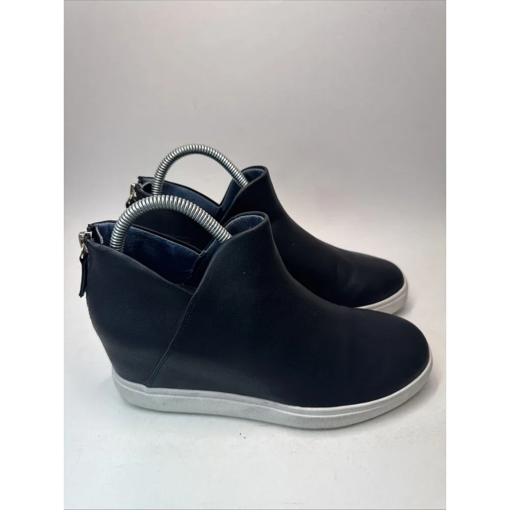Dr. Scholls Be Free Women's Black Leather Insane Booties Size 8.